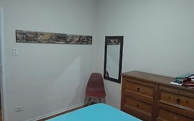 Apto Gonzaga A 20M Da Praia -Ar Split & Pet Friendly